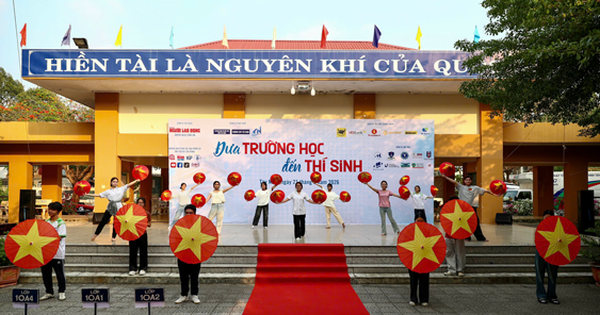 Hơn 2.300 học sinh dự "Đưa trường học đến thí sinh" tại Tây Ninh