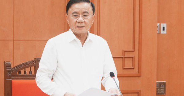 Bộ Chính trị: Bảo đảm nguồn cung, ổn định giá nhiên liệu trong tình hình mới