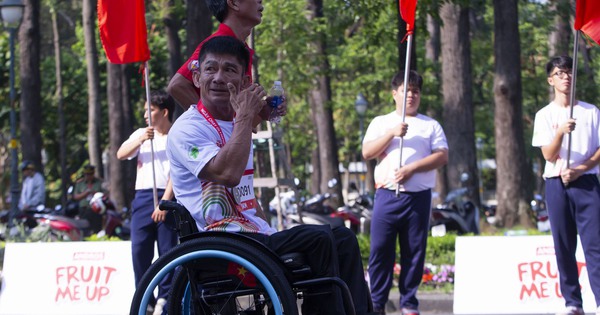 Khoảnh khắc hấp dẫn ở Ngày chạy Olympic vì sức khỏe toàn dân