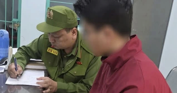 Nam thanh niên 20 tuổi đặt máy quay lén tại nhà vệ sinh nữ