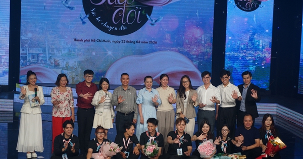 Mãn nhãn chương trình biểu diễn dự án tốt nghiệp của sinh viên