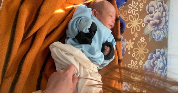 Phát hiện bé sơ sinh bị bỏ rơi trong rẫy cà phê ở Gia Lai