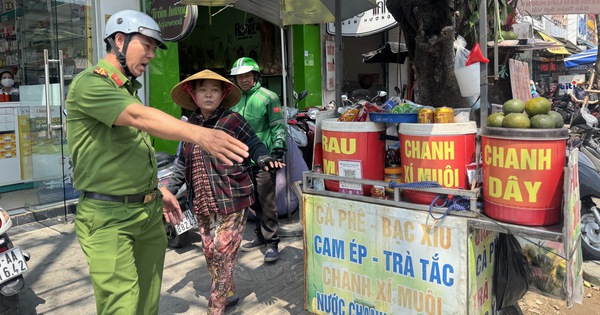 Dẹp vỉa hè, bài toán sinh kế đặt ra
