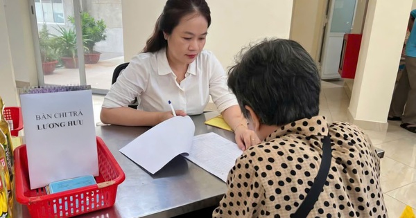 Chọn cách tăng lương hưu: Công bằng hay chia sẻ?