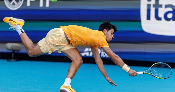 Alcaraz tiếp tục gục ngã tại Giải Miami mở rộng
