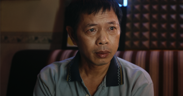 Thái Hòa lộ đôi mắt đầy ẩn uất, lo toan vì con