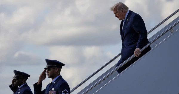 Giá dầu, vàng đồng loạt giảm sâu sau khi ông Donald Trump "hoãn tối hậu thư Hormuz"