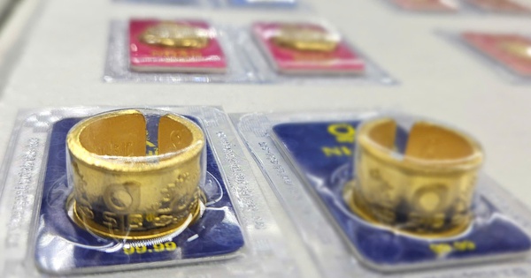 VIDEO: Cuối ngày 23-3, giá vàng miếng SJC tăng trở lại 4 triệu đồng