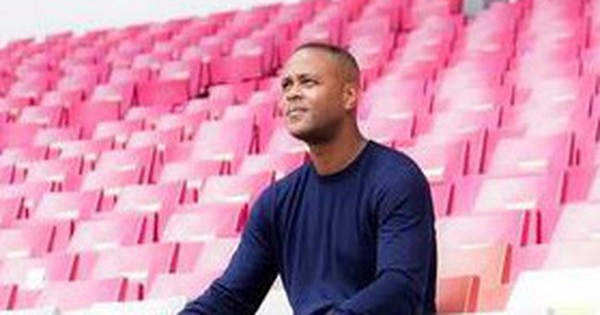 Patrick Kluivert thổ lộ sau khi rời tuyển Indonesia, vẫn giữ lửa với việc ngồi 
