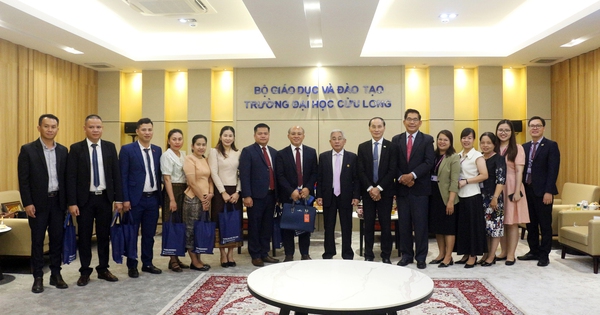 Trường Đại học Cửu Long tăng cường đào tạo nguồn nhân lực cho Lào