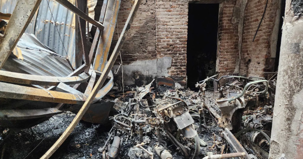 Hai cựu cán bộ cảnh sát hầu toà trong vụ cháy làm chết 15 người