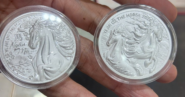 Giá bạc hôm nay 25-3: Tăng nhanh hơn vàng, xấp xỉ 3 triệu đồng/lượng