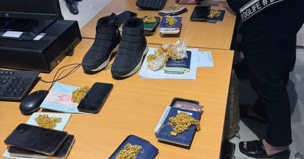 Hải quan sân bay phát hiện nhóm đối tượng vận chuyển trái phép gần 7 kg vàng