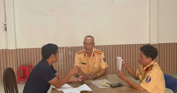 TPHCM: Xử lý tài xế xe khách vi phạm trên đường Tân Sơn