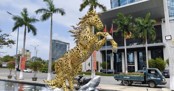 Đưa linh vật “kim mã” gắn tên 94 xã, phường về gần Trung tâm Hành chính Đà Nẵng