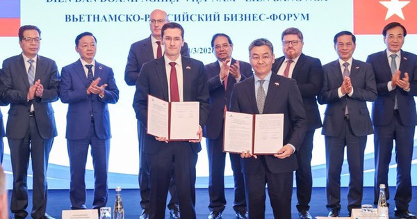 Thủ tướng chứng kiến doanh nghiệp Việt Nam-Nga trao thỏa thuận hợp tác dầu khí, vận tải