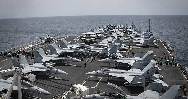 Iran sắp ra luật thu phí qua lại eo biển Hormuz