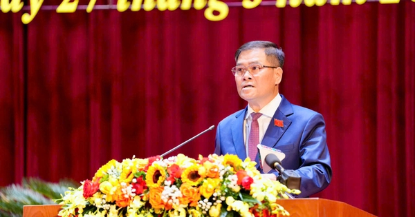 Ông Bùi Văn Khắng tái đắc cử Chủ tịch UBND tỉnh Quảng Ninh