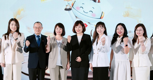 Techcombank ra mắt “Chương trình kiến tạo Tư duy và Bản lĩnh Lãnh đạo cho thế hệ kế cận”