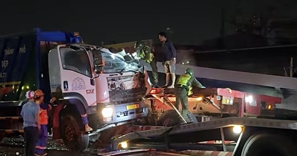 Tai nạn giao thông nghiêm trọng sáng nay ở Nguyễn Hữu Thọ