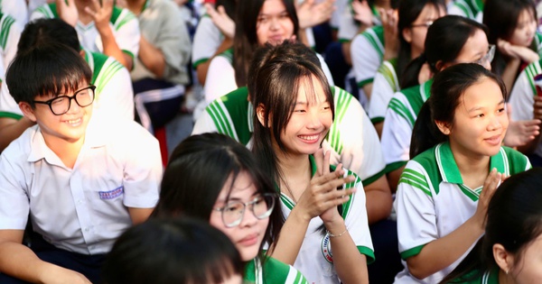 Sáng 28-3, "Đưa trường học đến thí sinh" tại Đắk Lắk