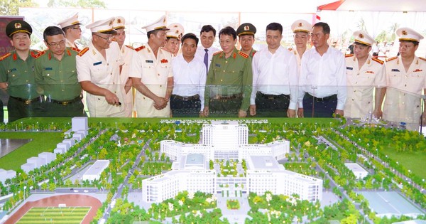 Đại tướng Lương Tam Quang dự lễ khởi công xây dựng doanh trại Công an tỉnh Thanh Hóa