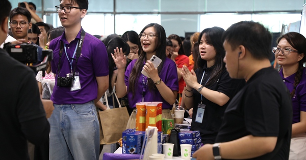 Hơn 30 doanh nghiệp phỏng vấn sinh viên ngay tại trường