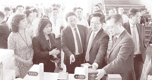 Báo in ngày 29-3: Quyền lực ảo, sa ngã thật