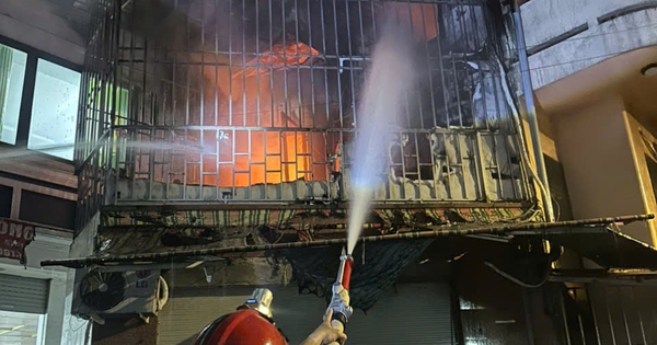 Cháy nhà ở TPHCM, 6 người may mắn thoát nạn