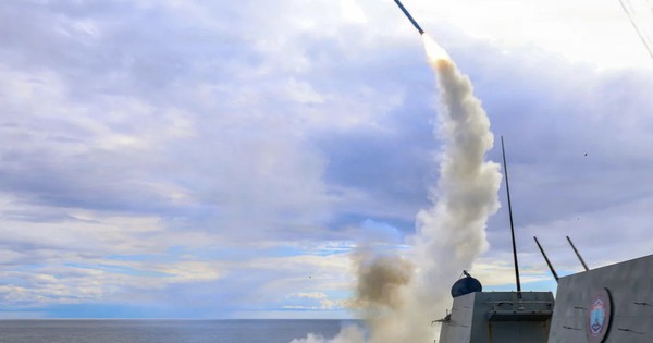 Mỹ dội 850 tên lửa Tomahawk oanh tạc, vẫn không phá hủy được kho vũ khí Iran?