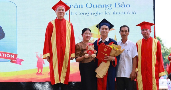 Thành công lớn nhất là trở thành niềm tự hào của cha mẹ