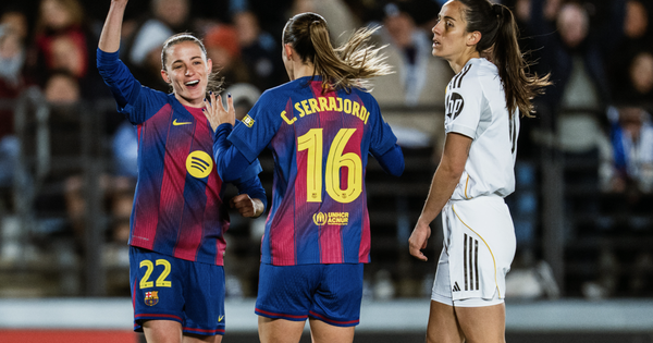 Barcelona đè bẹp Real Madrid 