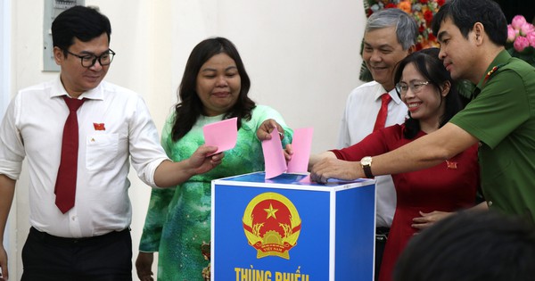 HĐND phường Phú Thuận, TPHCM: Ổn định tổ chức bộ máy, chăm lo an sinh xã hội