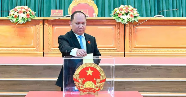 Ông Rah Lan Chung tái đắc cử Chủ tịch HĐND tỉnh Gia Lai với tín nhiệm tuyệt đối