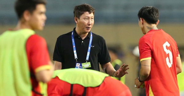 HLV Kim Sang-sik tự tin hướng mục tiêu giúp tuyển Việt Nam đánh bại Malaysia 2-0