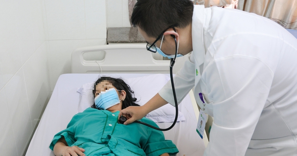 Người nhập viện liên tục tăng sau khi ăn bánh mì tại 1 cơ sở