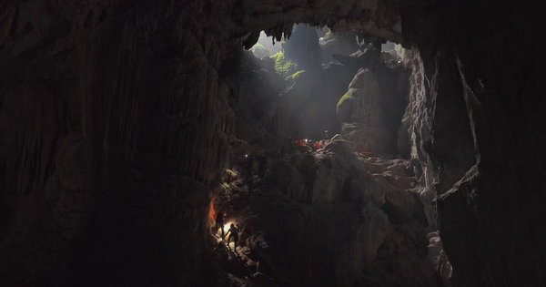 Hang động Sơn Đoòng như biểu tượng kỳ vĩ, siêu thực, “Boeing 747 có thể bay qua”