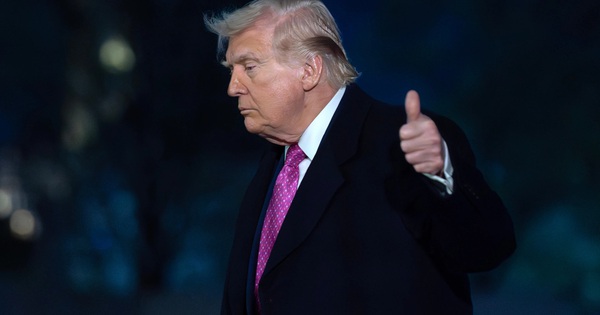 Tổng thống Donald Trump "sẵn sàng chấm dứt xung đột mà không cần mở lại Hormuz"?