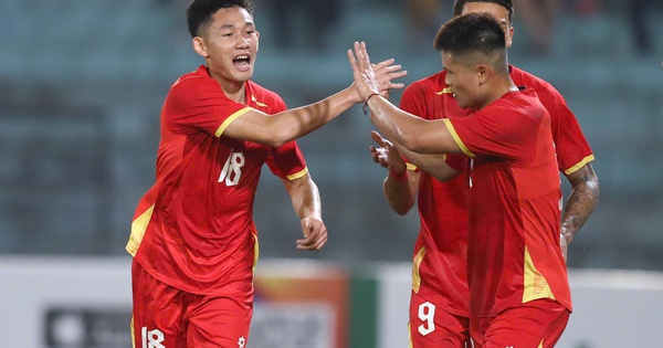 Tuyển Việt Nam - tuyển Malaysia: Thầy trò ông Kim quyết thắng