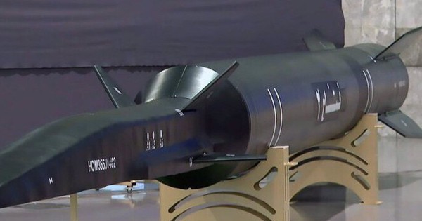 Iran tuyên bố dội tên lửa siêu vượt âm, bác bỏ tin đồn suy yếu