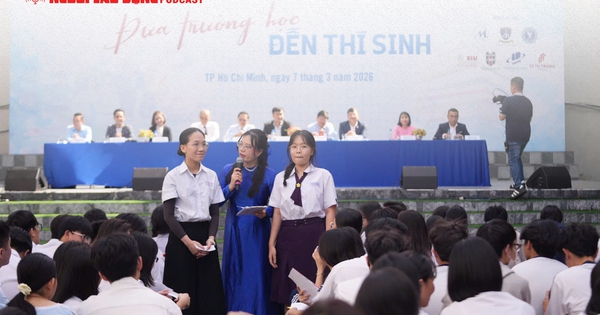 2.000 học sinh tham gia "Đưa trường học đến thí sinh"