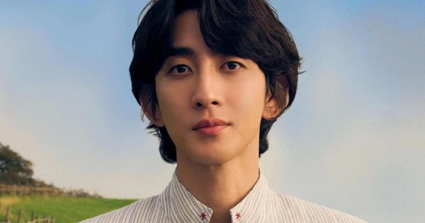 Nam ca sĩ thắng kiện kẻ rình rập, đeo bám