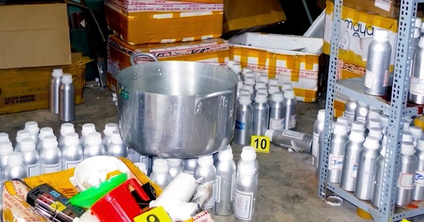 Công an Đồng Nai tìm bị hại liên quan đường dây nước hoa giả 50 tỉ đồng