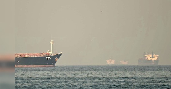 "Thách" Mỹ bảo vệ tàu dầu qua eo biển Hormuz, Iran biết rõ hải quân Mỹ không đủ sức?