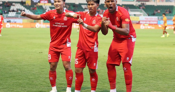 Việt kiều Khoa Ngô lập công giúp CLB Công an TP HCM đánh bại Hoàng Anh Gia Lai