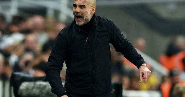 Pep Guardiola đối mặt án cấm chỉ đạo sau chiến thắng ngược dòng ở FA Cup