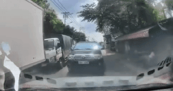 Xử phạt tài xế "bất chấp", lấn làn ở TPHCM