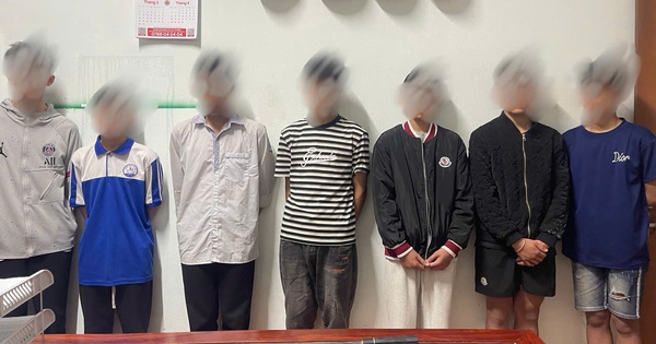 Kịp thời ngăn chặn nhóm học sinh mang kiếm đến trường giải quyết mâu thuẫn.