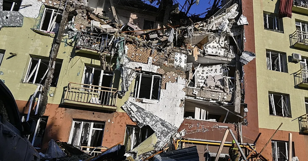 Lý do đằng sau lệnh ngừng bắn 32 giờ giữa giữa Nga và Ukraine