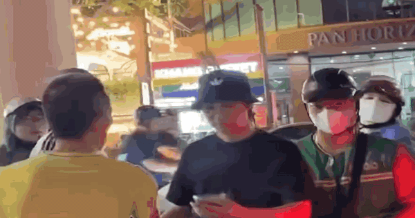 VIDEO: Nữ tài xế Grab nghi bị 2 vợ chồng đánh chảy máu đầu